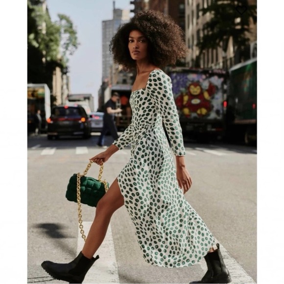 Reformation Dresses & Skirts - Reformation Hilda Spot Print Dress in Tapioca Size 0